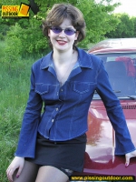Outdoor pissing is so attractive she just cannot hold