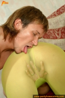 Yellow-green pantyhose blowjob and fuck