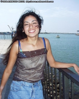 Meet Shy Girl at Beach and Take Photos of Her