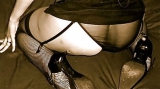 Cum on my wife\'s ass she wants it thick and creamy !