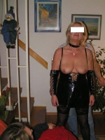 Stute mit Ex-Hausfreund und seinen Kumpels