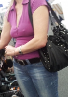 Shopping nipple, harte Nippel beim einkaufen, voyeur