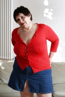 Braless 44.