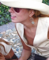 Downblouse