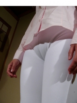 Asian teen in tight pants toe mound