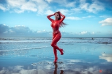 Bianca Baeuchamp Latex red 2