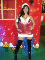 Leysi Suarez - red latex