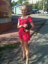 Tiny blonde amateur loves to pose naked