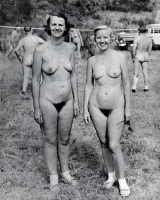 Hairy pretty women on retro porn pics 7!