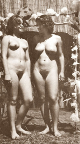 Hairy pretty women on retro porn pics 7!