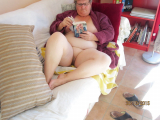 granny shows pussy