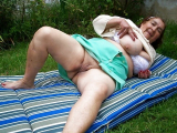 granny shows pussy