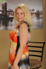 mature Zoey Tyler