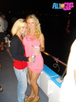 Nude blonde on free