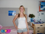 Young girlfriend pussy with
