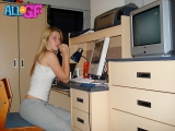 Young girlfriend pussy with