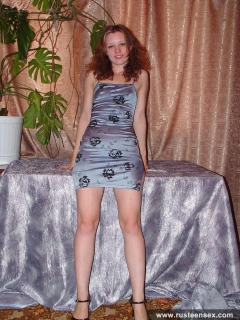 Dark-haired teen pussy - N