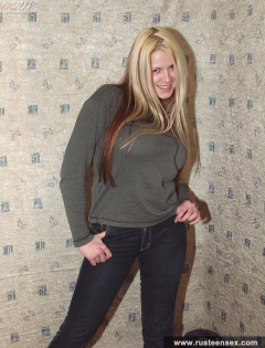 Teen in red pants - N