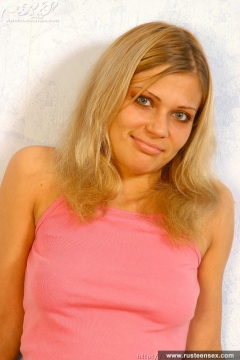 Blonde beauty - N