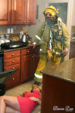 Devon Lee fucking fireman - N