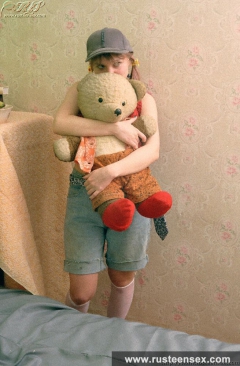 Teen blonde masturbates with her old bear toy - N
