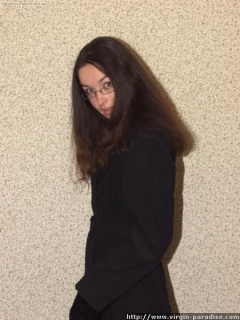 Amazing Goth virgin - N