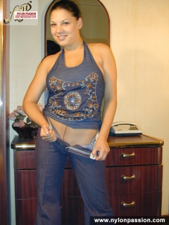 Brunette ripping tan pantyhose - N