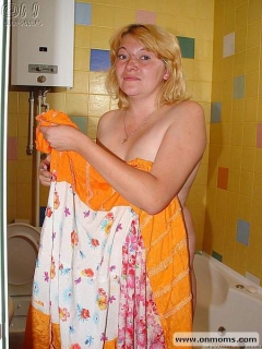 Hardcore action in bathroom - N