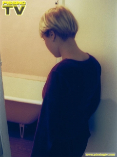 Blonde bathroom pissing whim - N
