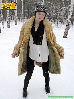 Lecherous babe peeing - N