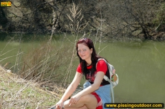 Pissing outdoor near the pond - N