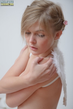 Lovely nude angel - N