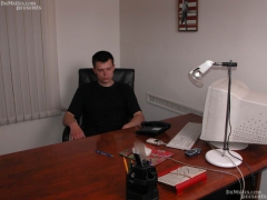 Little Emilia likes playing - N