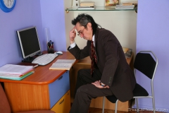 One man who works - N