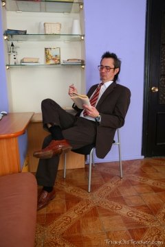 One man who works - N