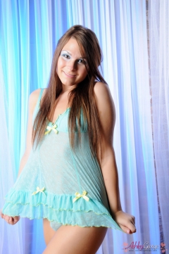 Beauty In Blue - N