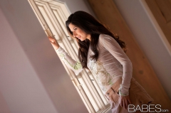 Love Between Rooms - N