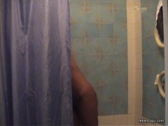 Honey, I'm taking a shower - N