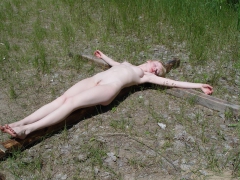 Rud's Crucify 2 - N