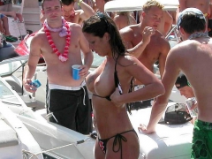 Tits in public 3 - N