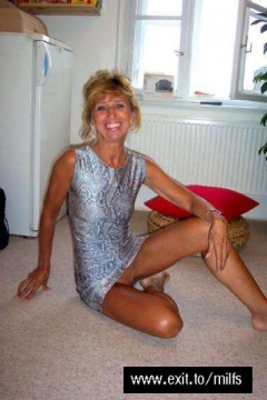 Natural Mature Wives in horny private porn - N