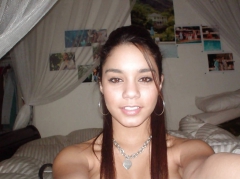 Vanessa Hudgens Nude Pics Leaked - N