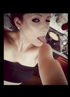 Selfshots - N