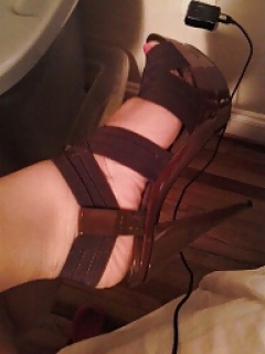 Ebony Feet - N