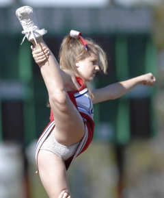 Teen cheerleaders - N