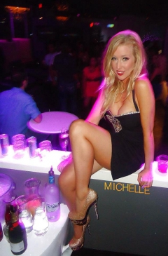 Stunning blondes - N