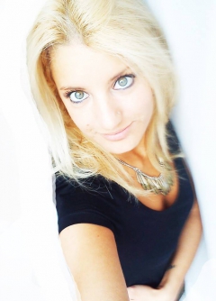aime se masturber sa belle chatte - N