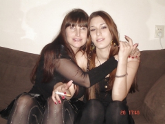 Petra with big boobs and daughter - N