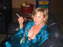 Women Smoking - N
