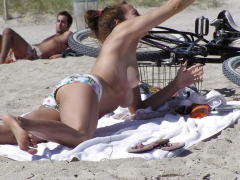 Girls At The Beach - N